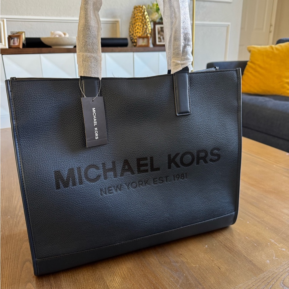 Michael Kors Cooper logo Embossed pebbles leather tote